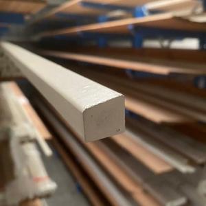 Houthandel Bos - Meranti geschaafd 17x19mm glaslat (A7) gegrond op lengte