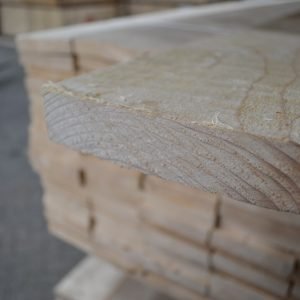 Houthandel Bos -Vuren ruw 32x150mm