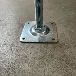 Hoogteverstelling Betonpoer M20 verzinkt 10x10cm