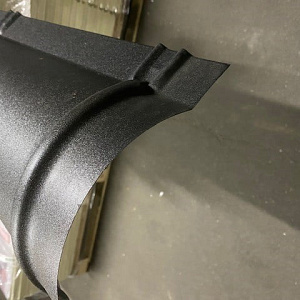 Halfronde Nok voor dakplaten plastisol leermotief