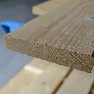 Vuren ruw 22x125mm
