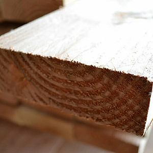 Douglas fijnbezaagd 47x150mm