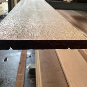 Hardhout geschaafd 16x145mm - 490cm