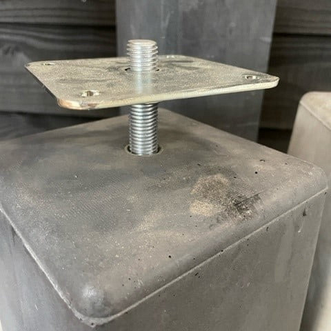 Hoogteverstelling Betonpoer M16 verzinkt 10x10cm