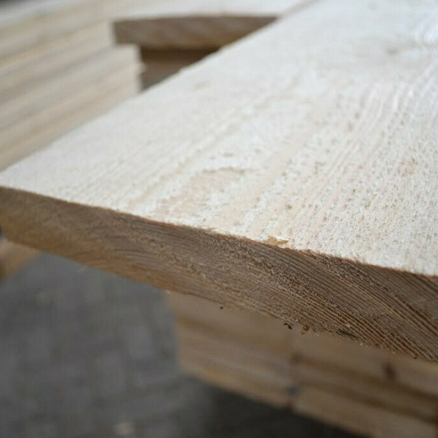 Vuren ruw 32x200mm - 300cm