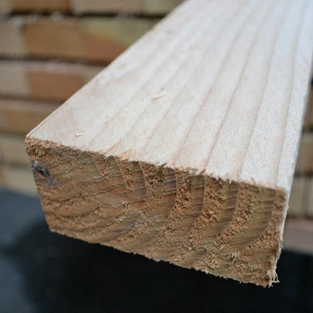Douglas fijnbezaagd 47x100mm - 300cm